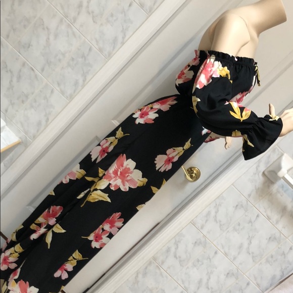 BLACK FLORAL OFF SHOULDER MAXI DRESS - Picture 7 of 8